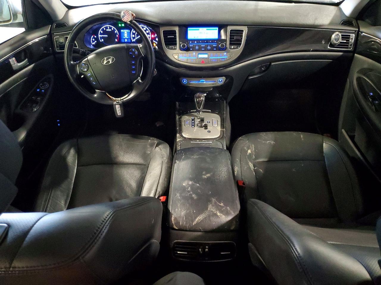 Hyundai Genesis 3.8l