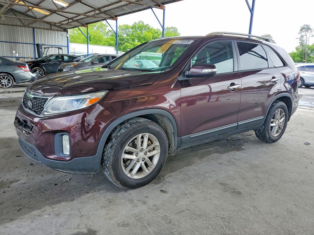 Salvage Kia Sorento Image