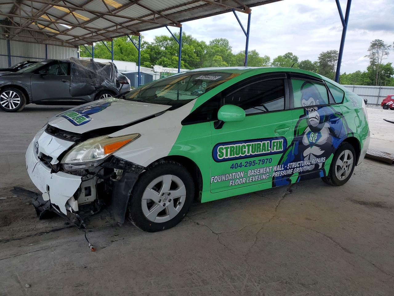 Salvage Toyota Prius Image