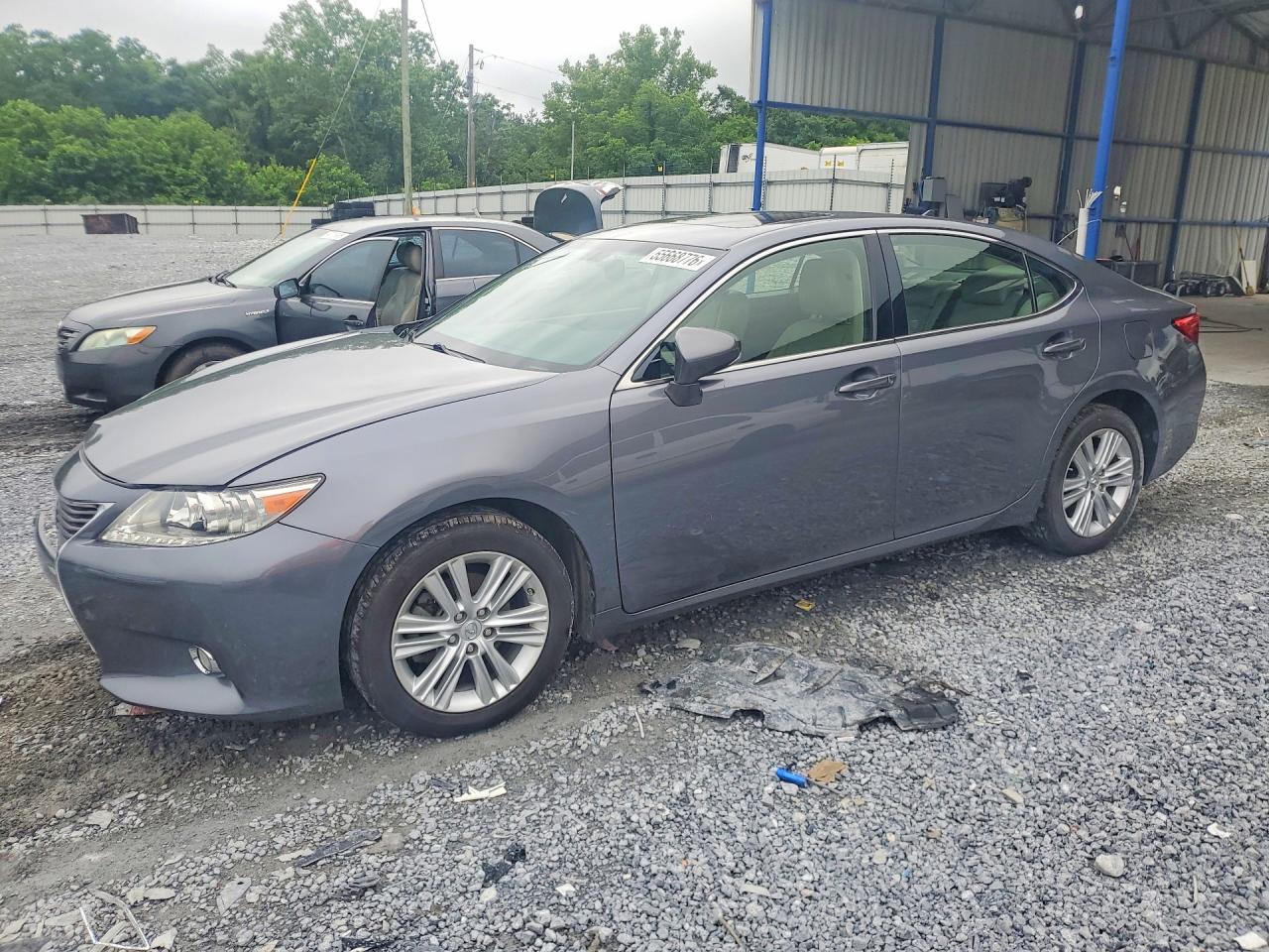 Salvage Lexus Es Image