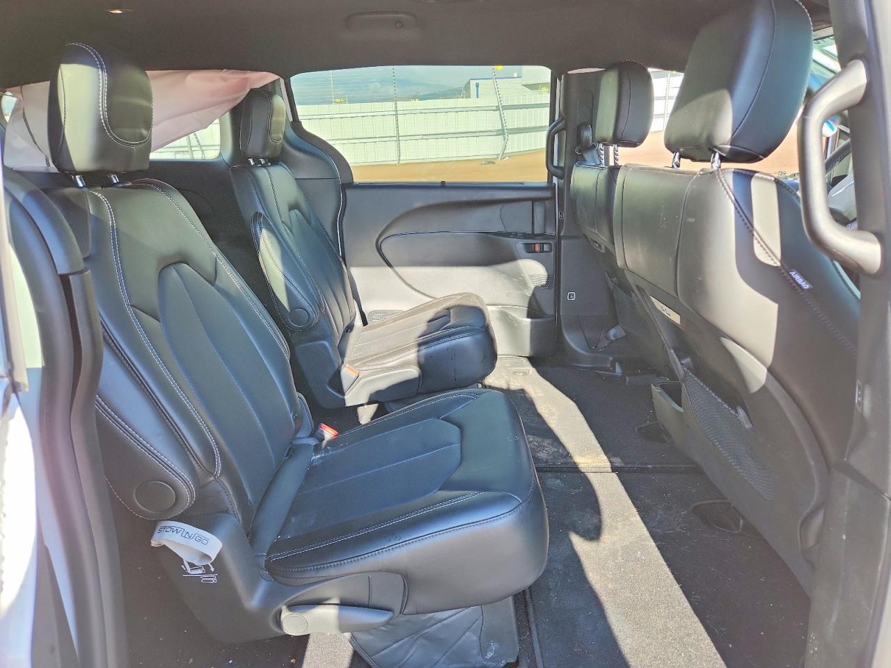 Chrysler Pacifica Select