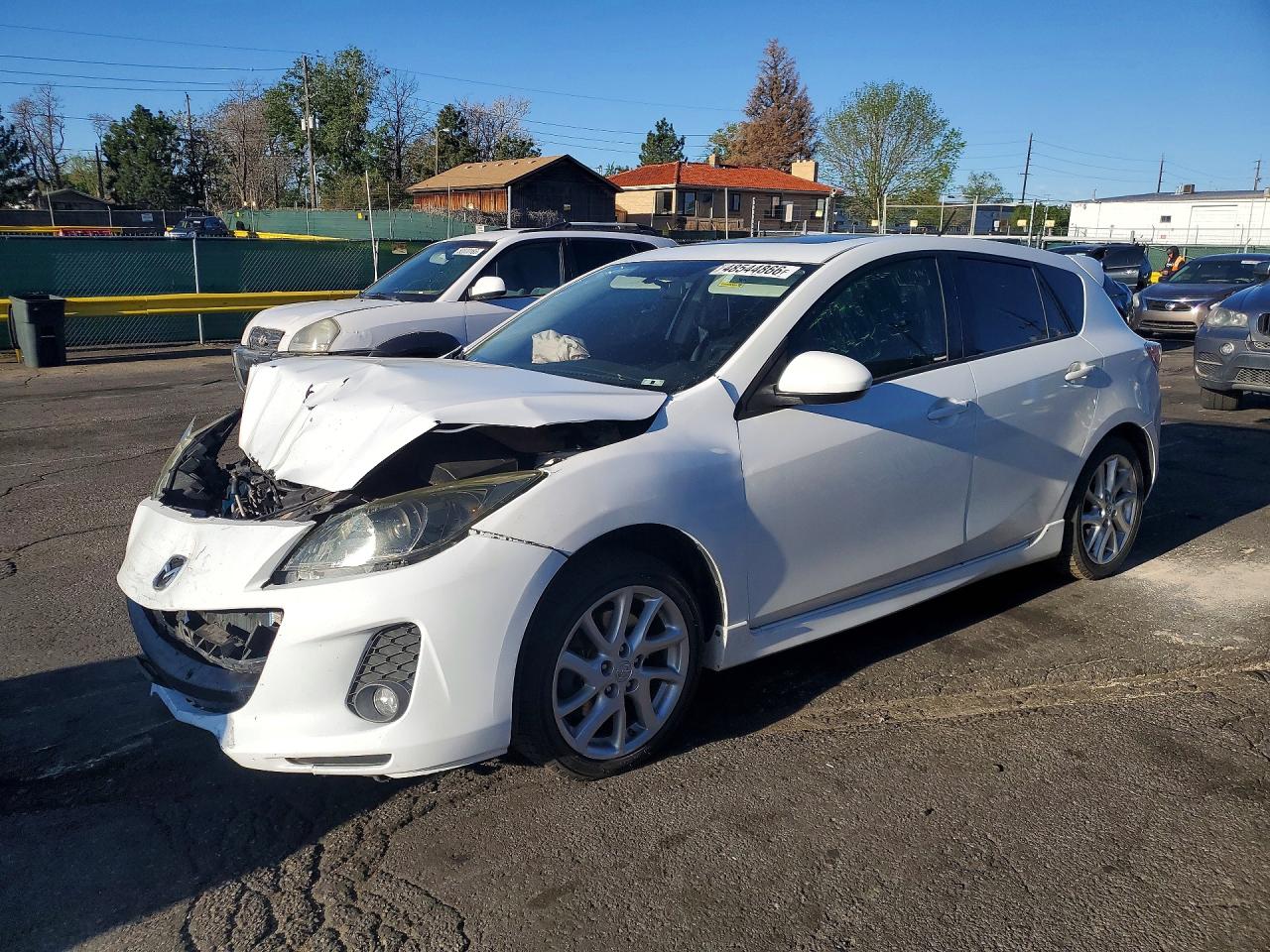 Salvage Mazda Mazda3 Image