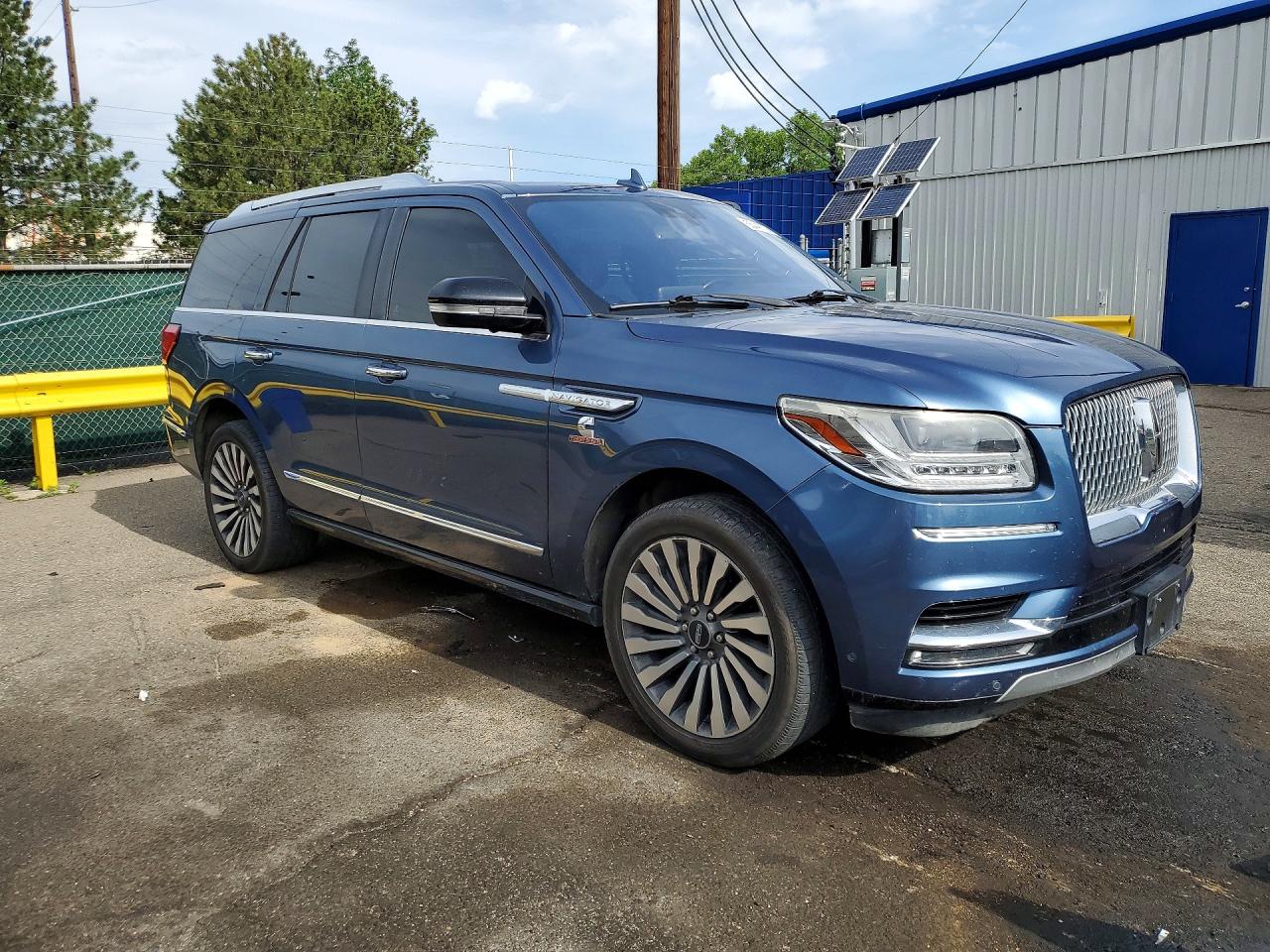 Lincoln Navigator Reserve