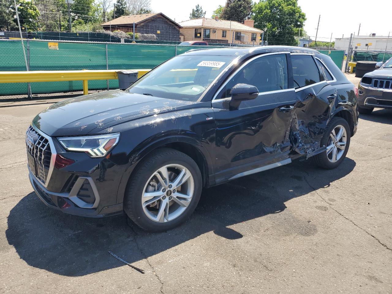 Salvage Audi Q3 Image