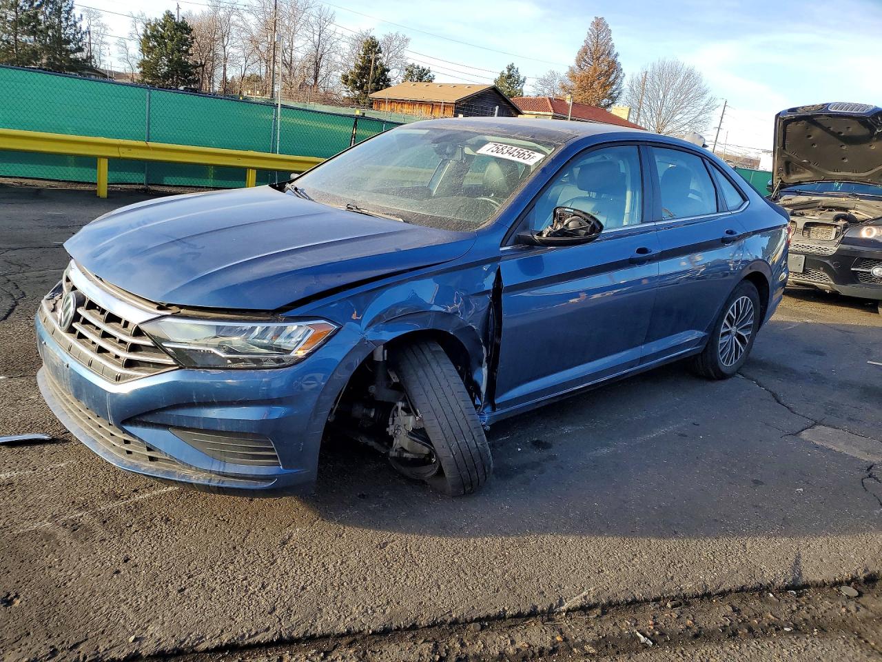 Salvage Volkswagen Jetta Image