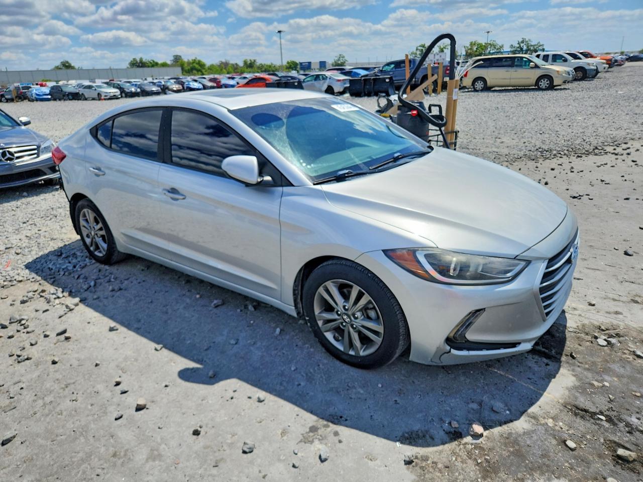 Hyundai ELANTRA Value Edition