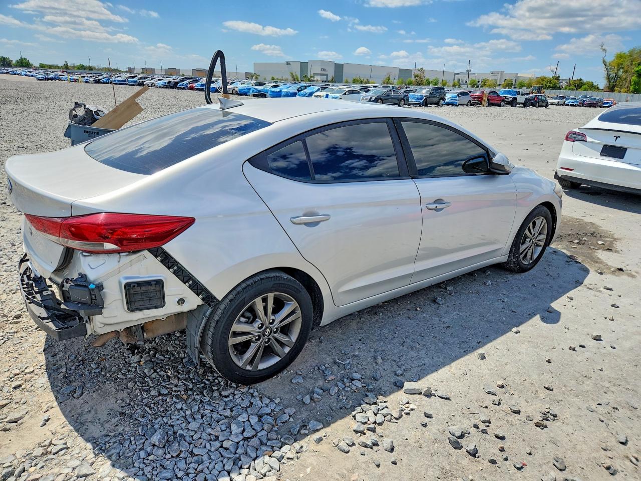 Hyundai ELANTRA Value Edition