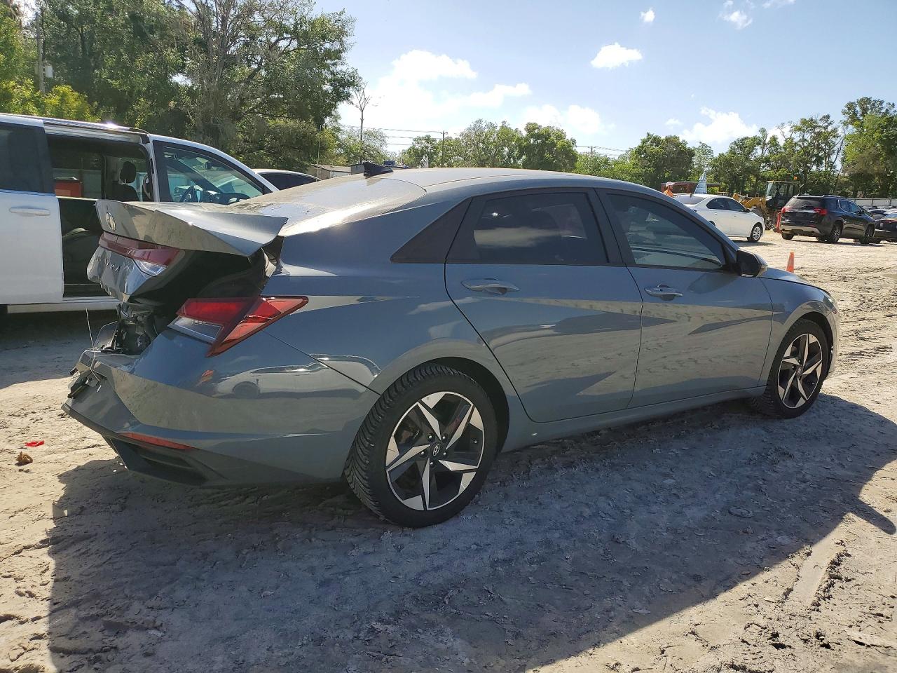 Hyundai ELANTRA Sel