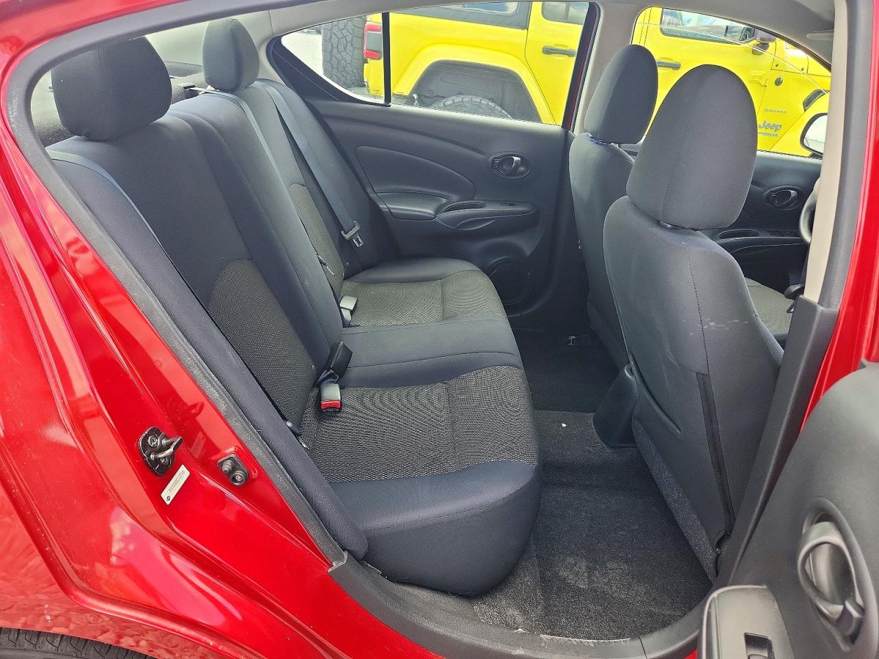 Nissan Versa 1.6 S