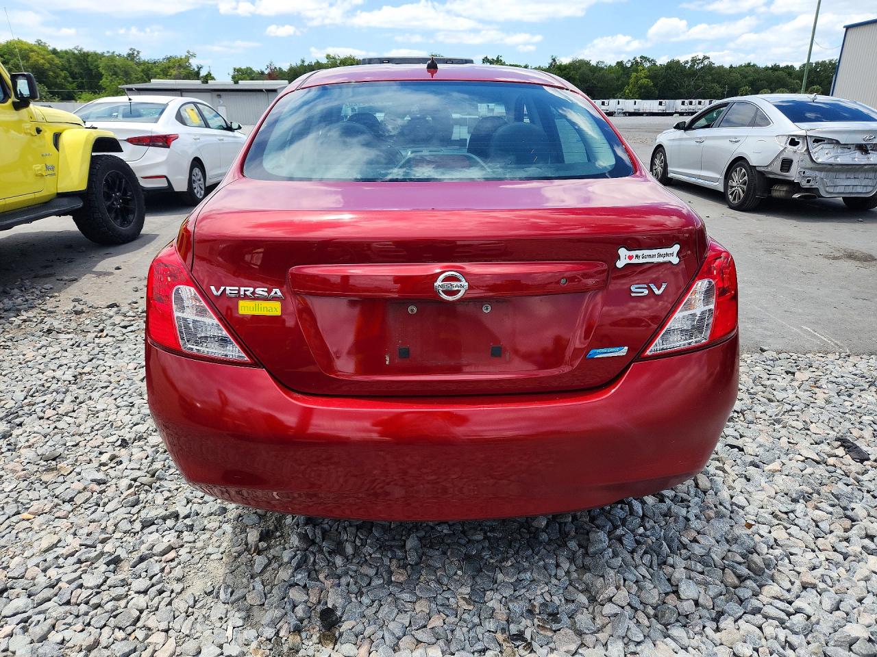 Nissan Versa 1.6 S