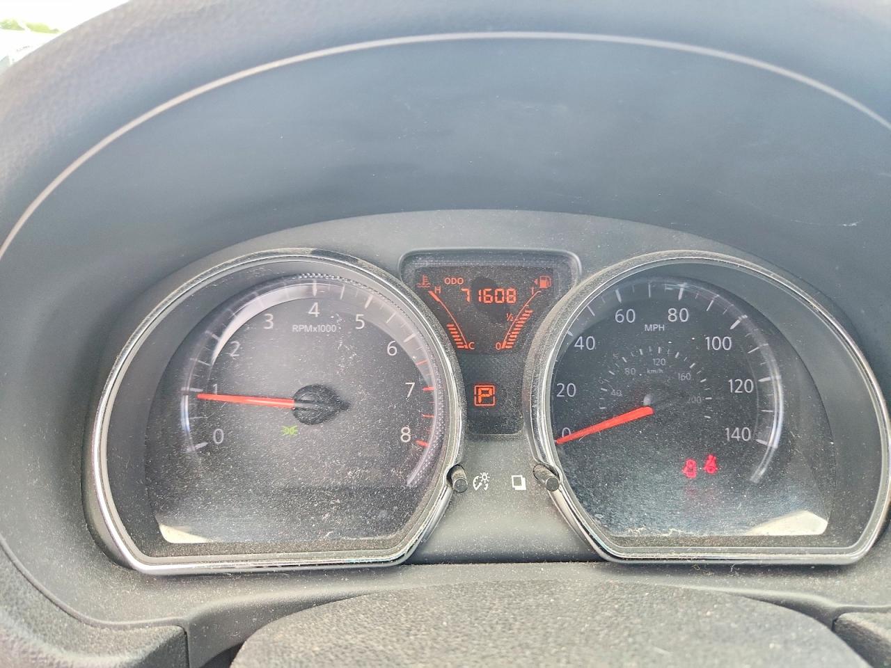 Nissan Versa 1.6 S