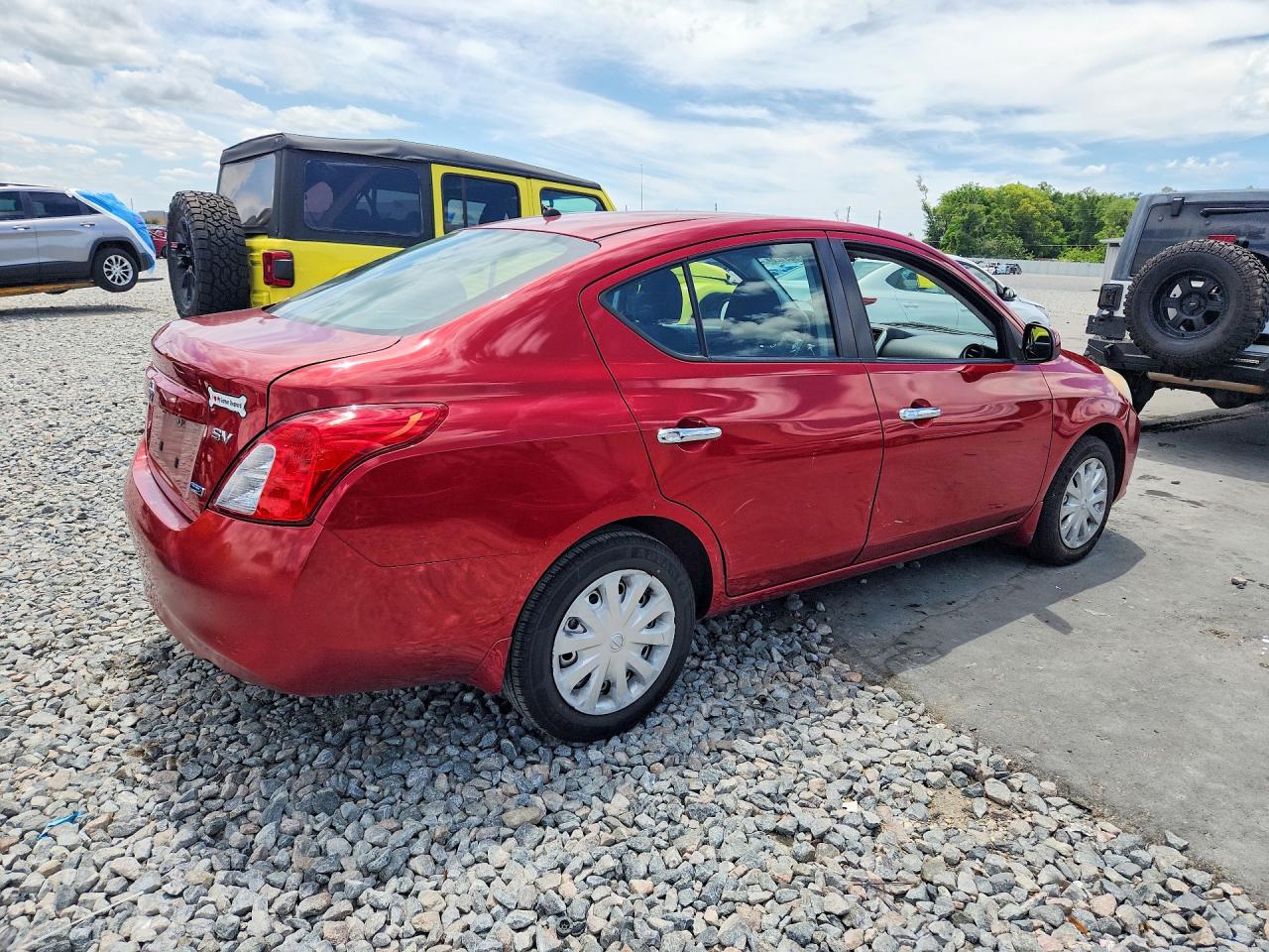 Nissan Versa 1.6 S