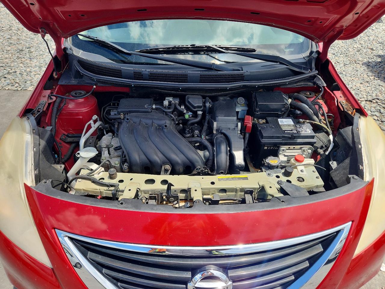 Nissan Versa 1.6 S