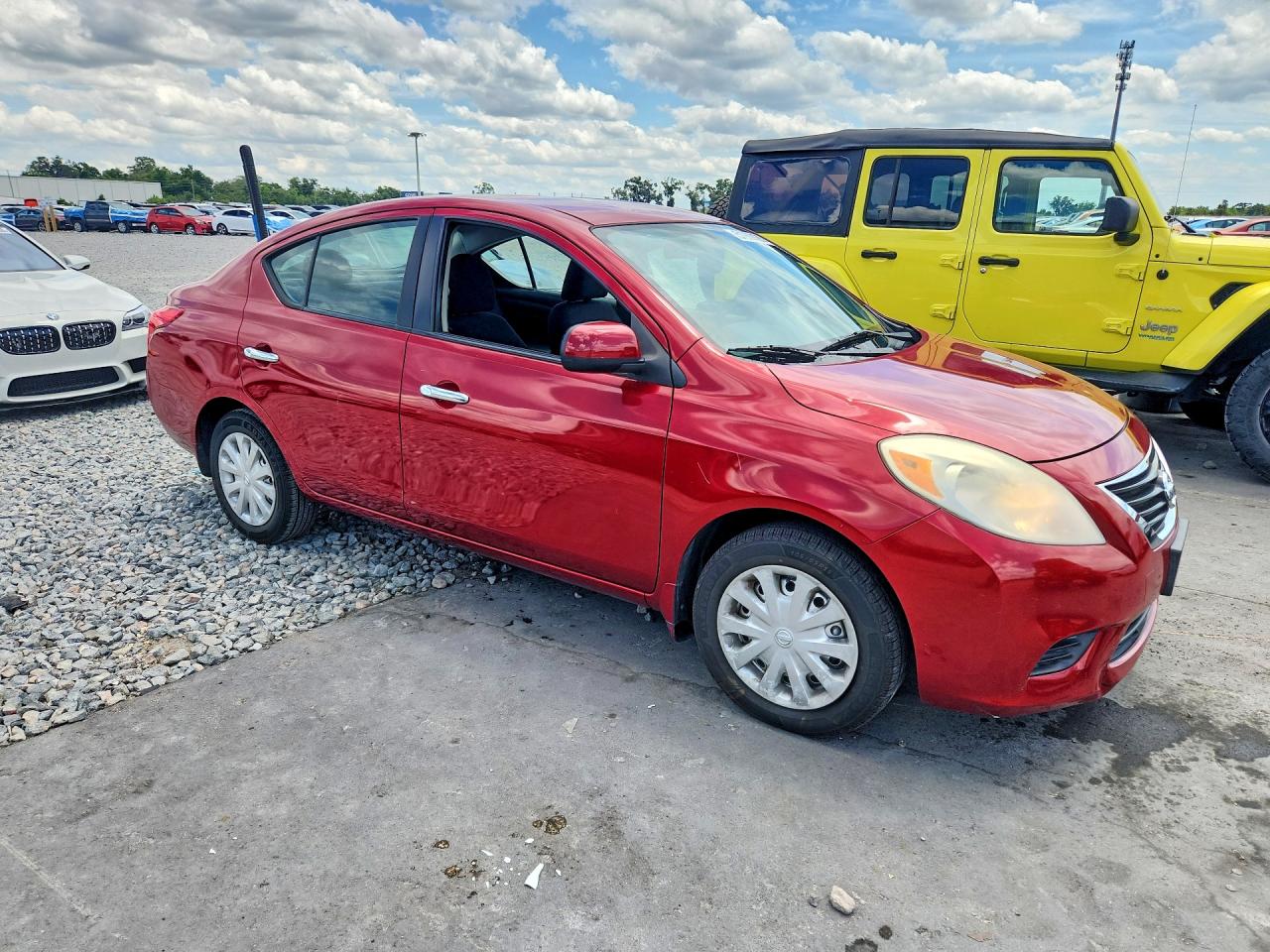 Nissan Versa 1.6 S