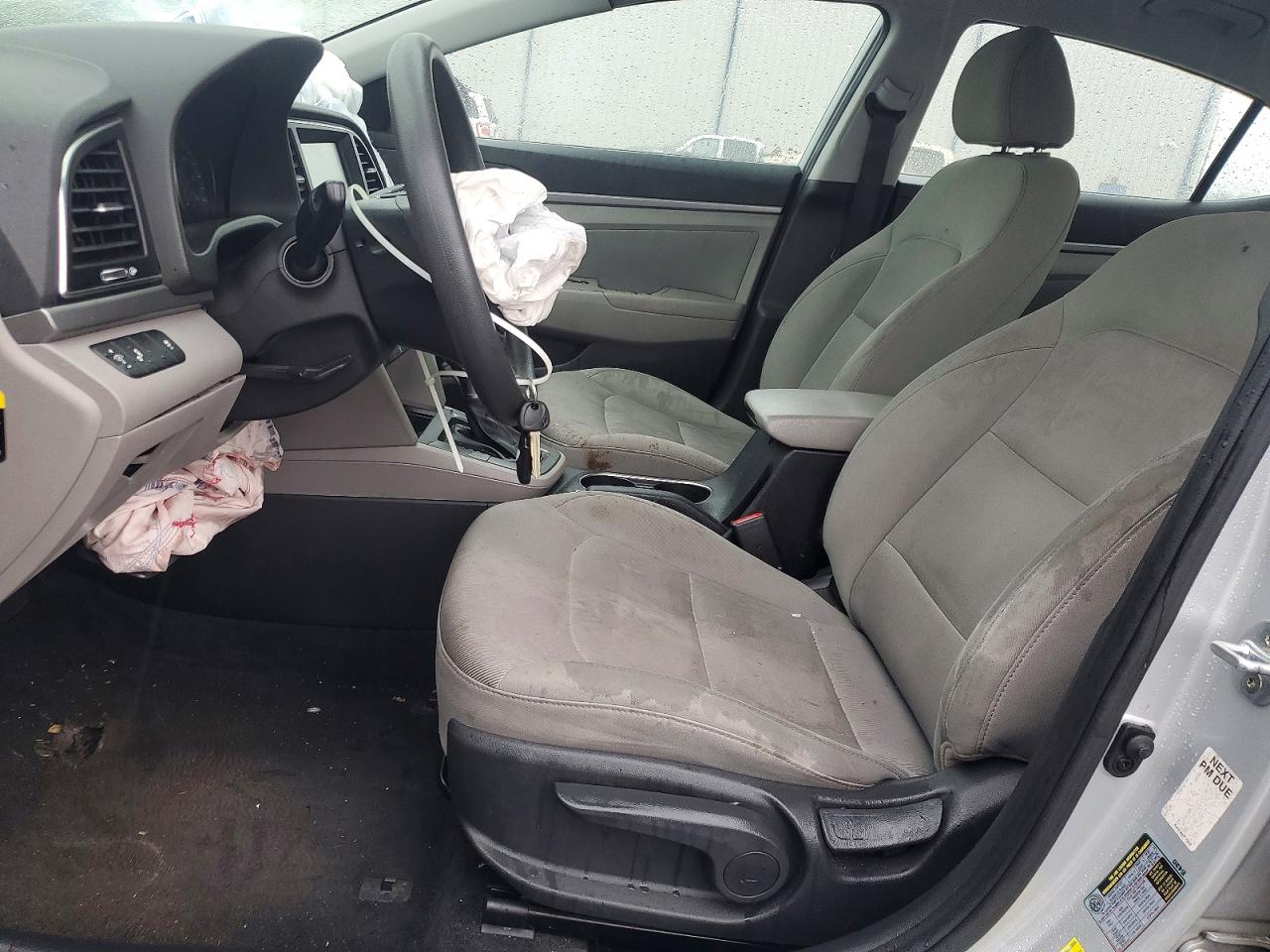 Hyundai ELANTRA Sel