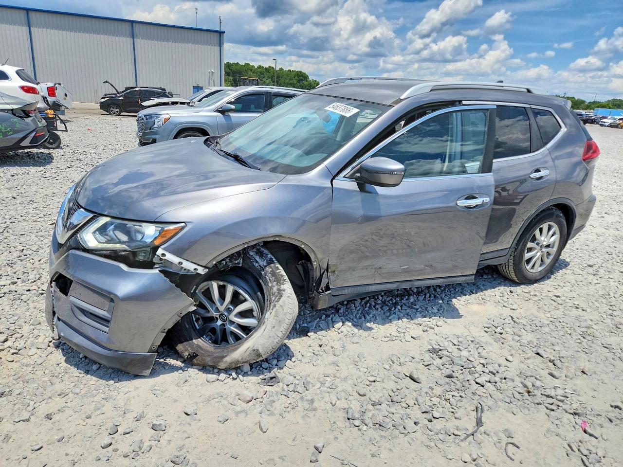 Salvage Nissan Rogue Image