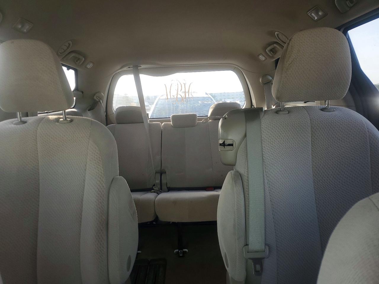 Toyota Sienna Le