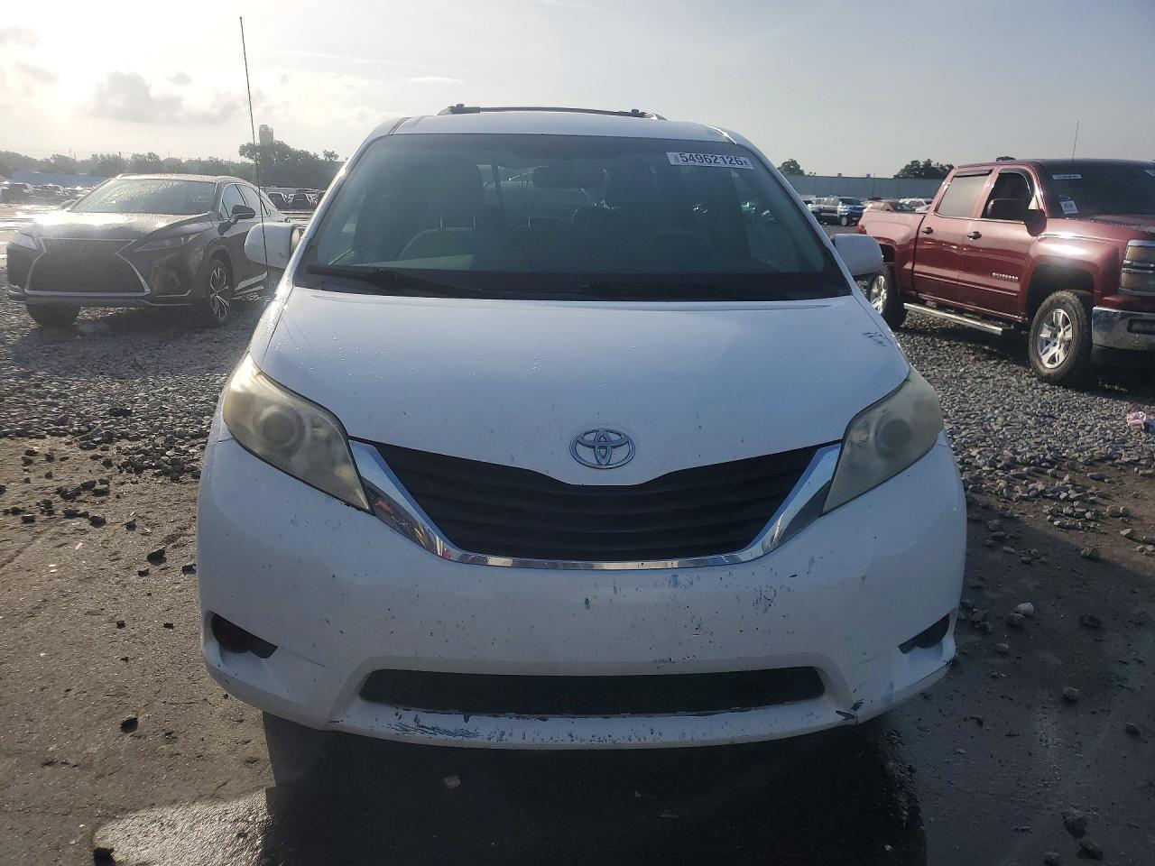 Toyota Sienna Le