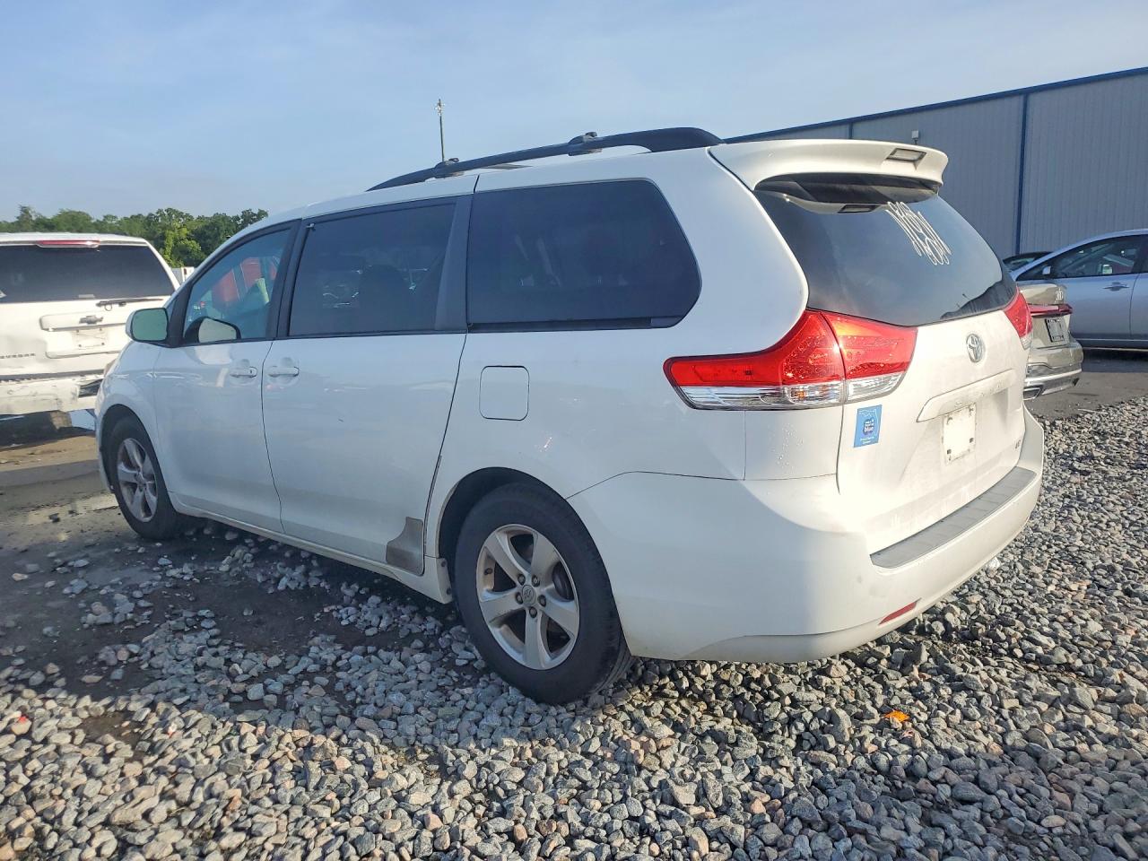Toyota Sienna Le
