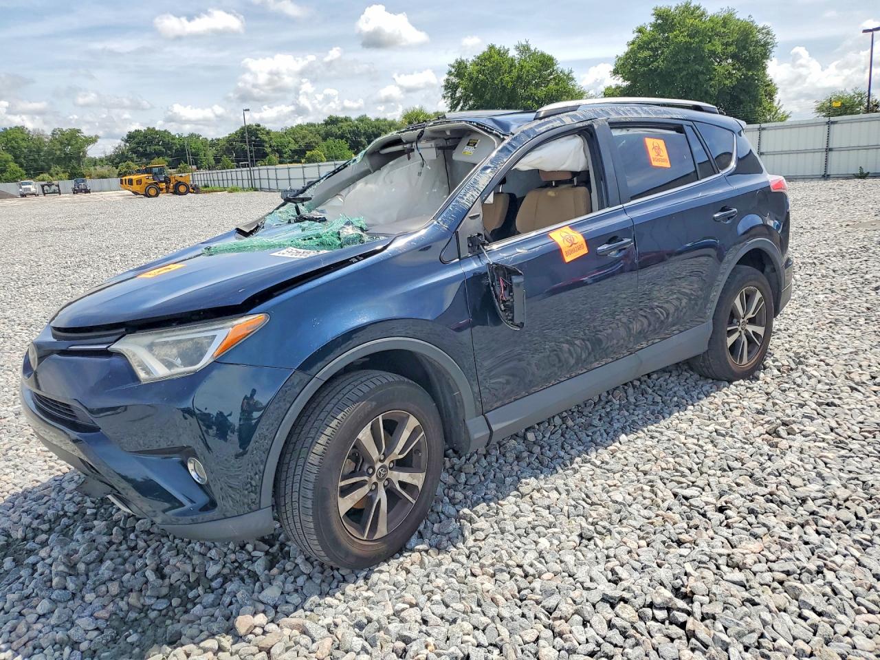 Salvage Toyota RAV4 Image