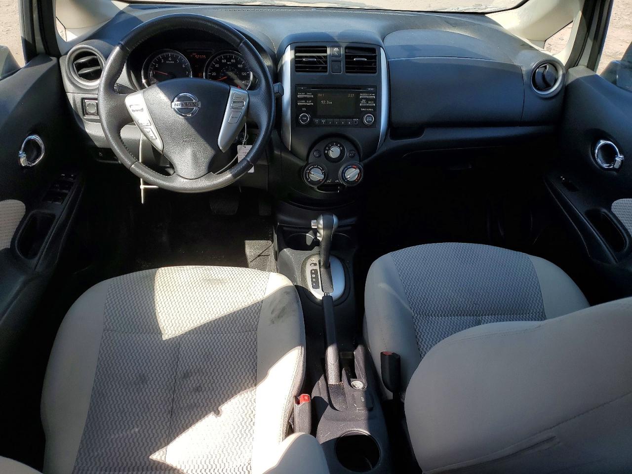 Nissan Versa Sv