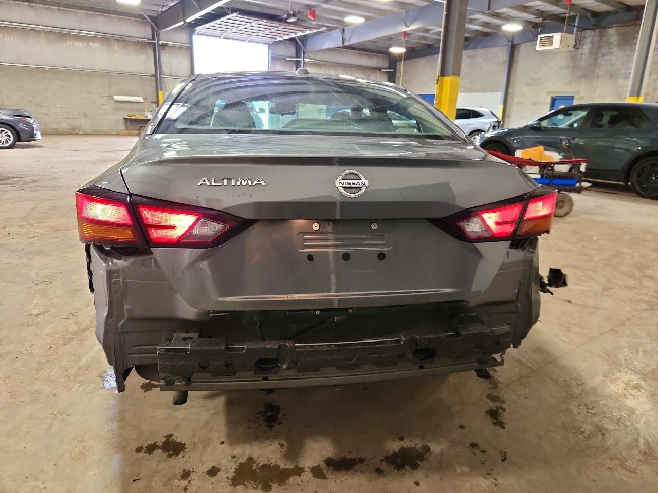 Nissan Altima S
