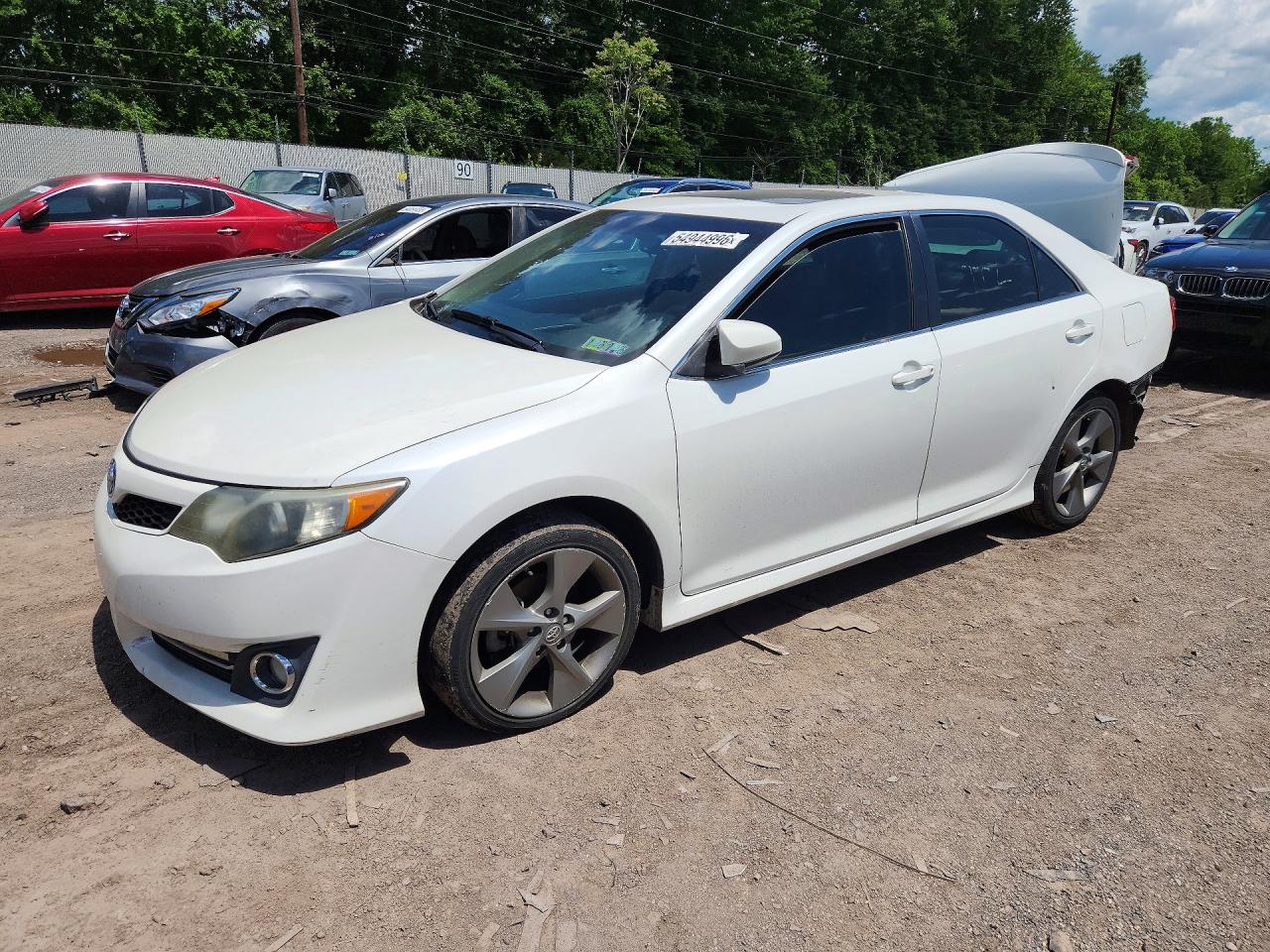 Salvage Toyota Camry Image