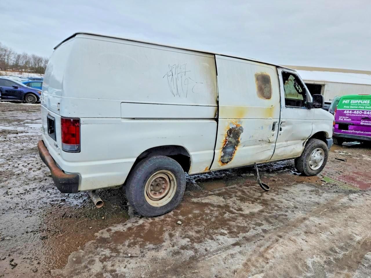 Ford Econoline E250 Van