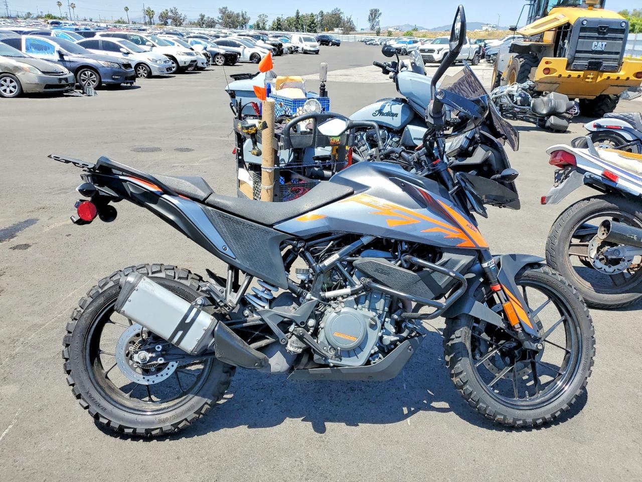 Salvage KTM Motorcycle Image