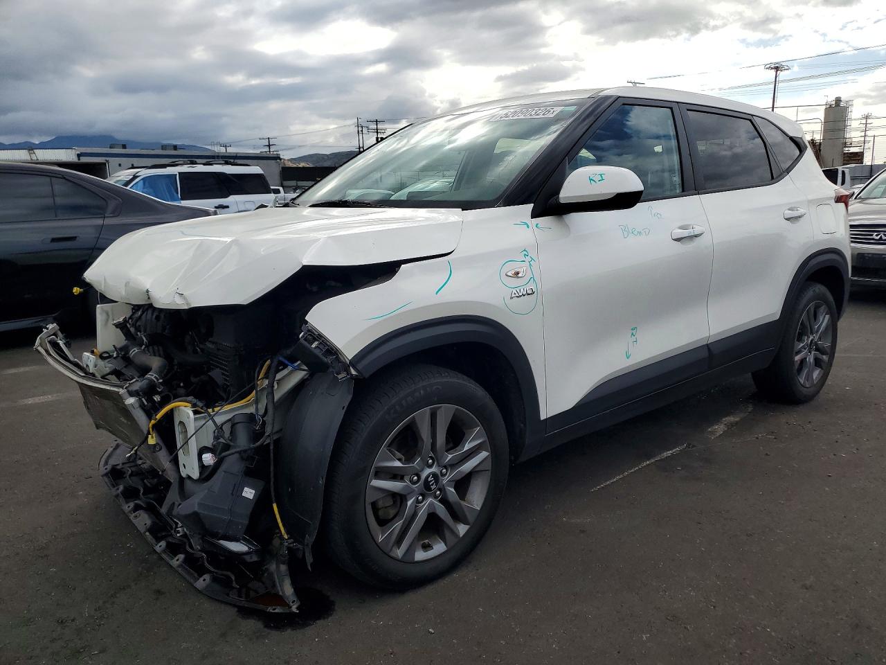 Salvage Kia Seltos Image