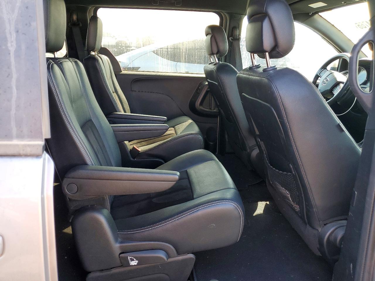 Dodge Caravan Sxt