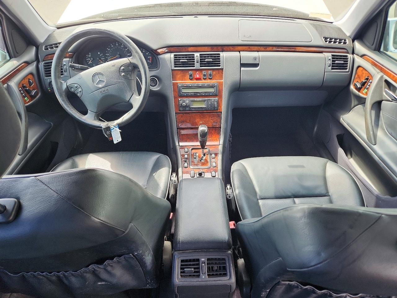 Mercedes-Benz E-Class 320
