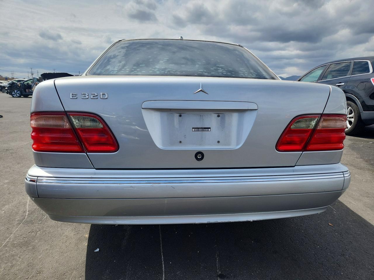 Mercedes-Benz E-Class 320