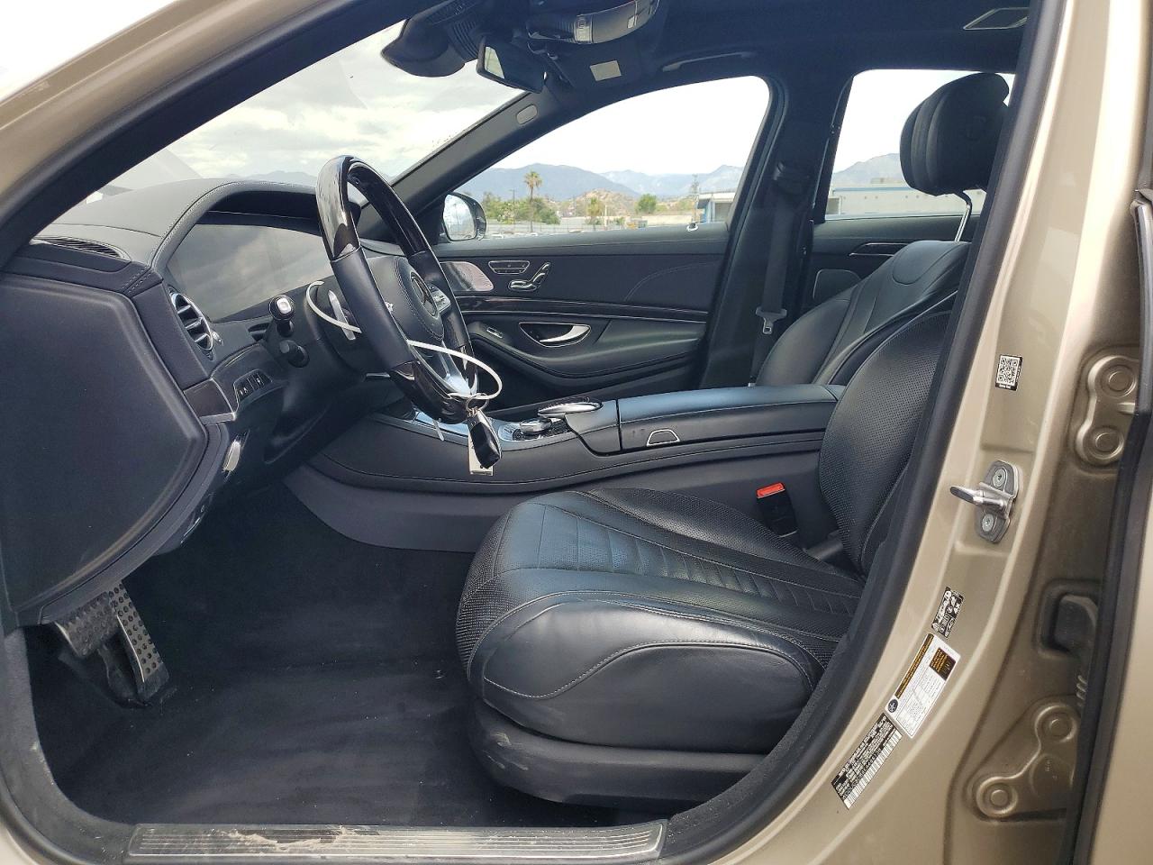 Mercedes-Benz S-Class 560