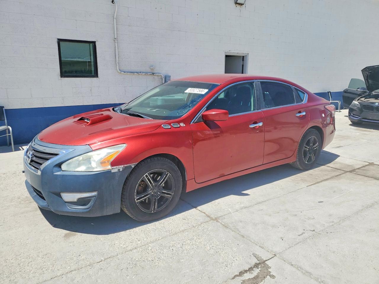 Salvage Nissan Altima Image