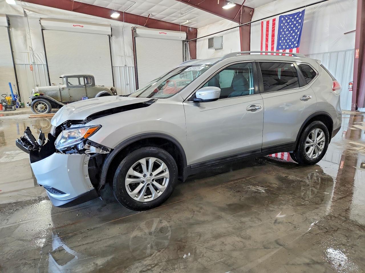 Salvage Nissan Rogue Image