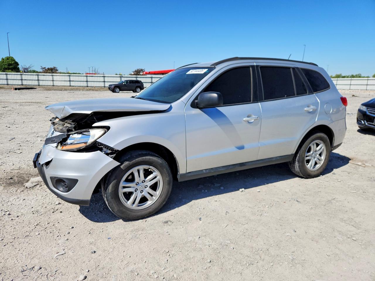 Salvage Hyundai SANTA FE Image