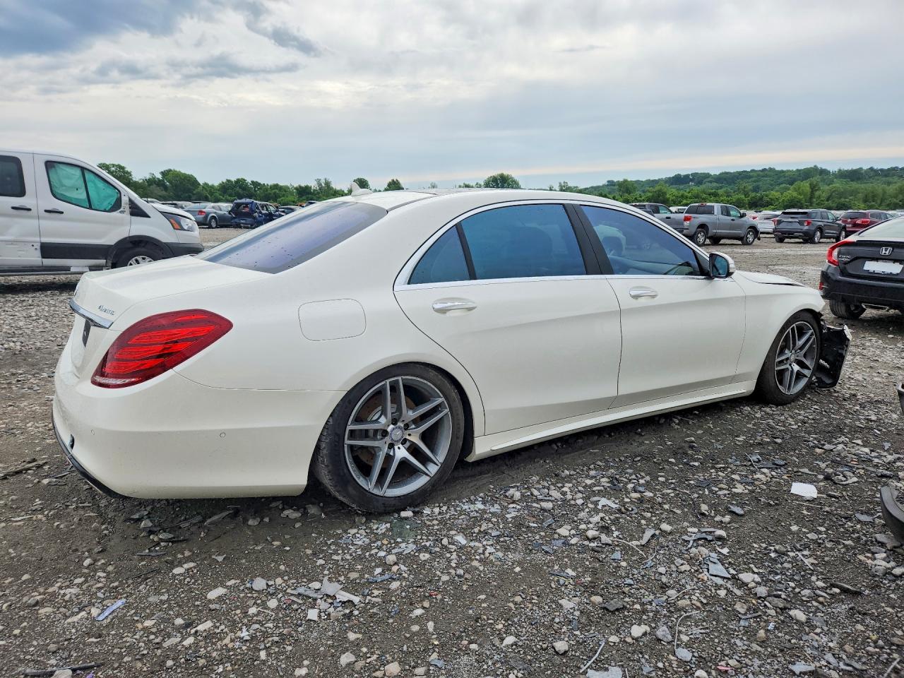 Mercedes-Benz S-Class 550 4matic