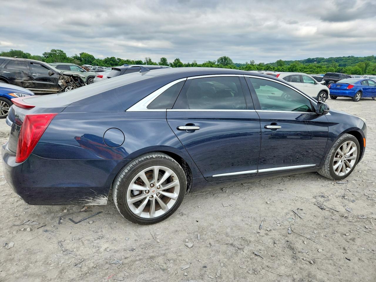Cadillac XTS Luxury Collection