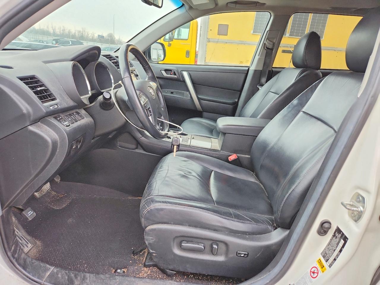Toyota Highlander Base