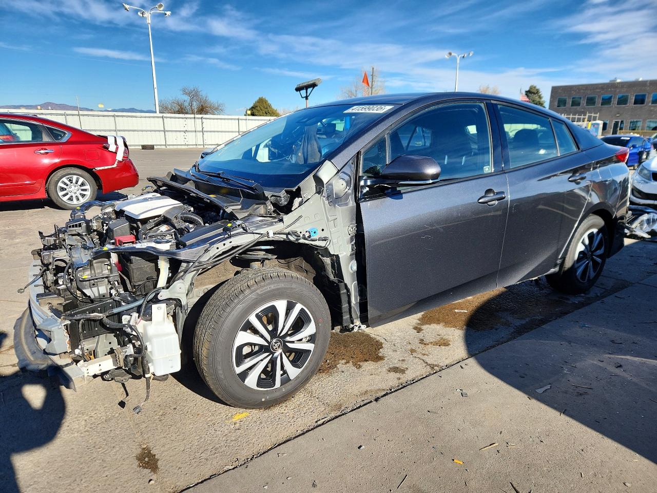 Salvage Toyota Prius Image