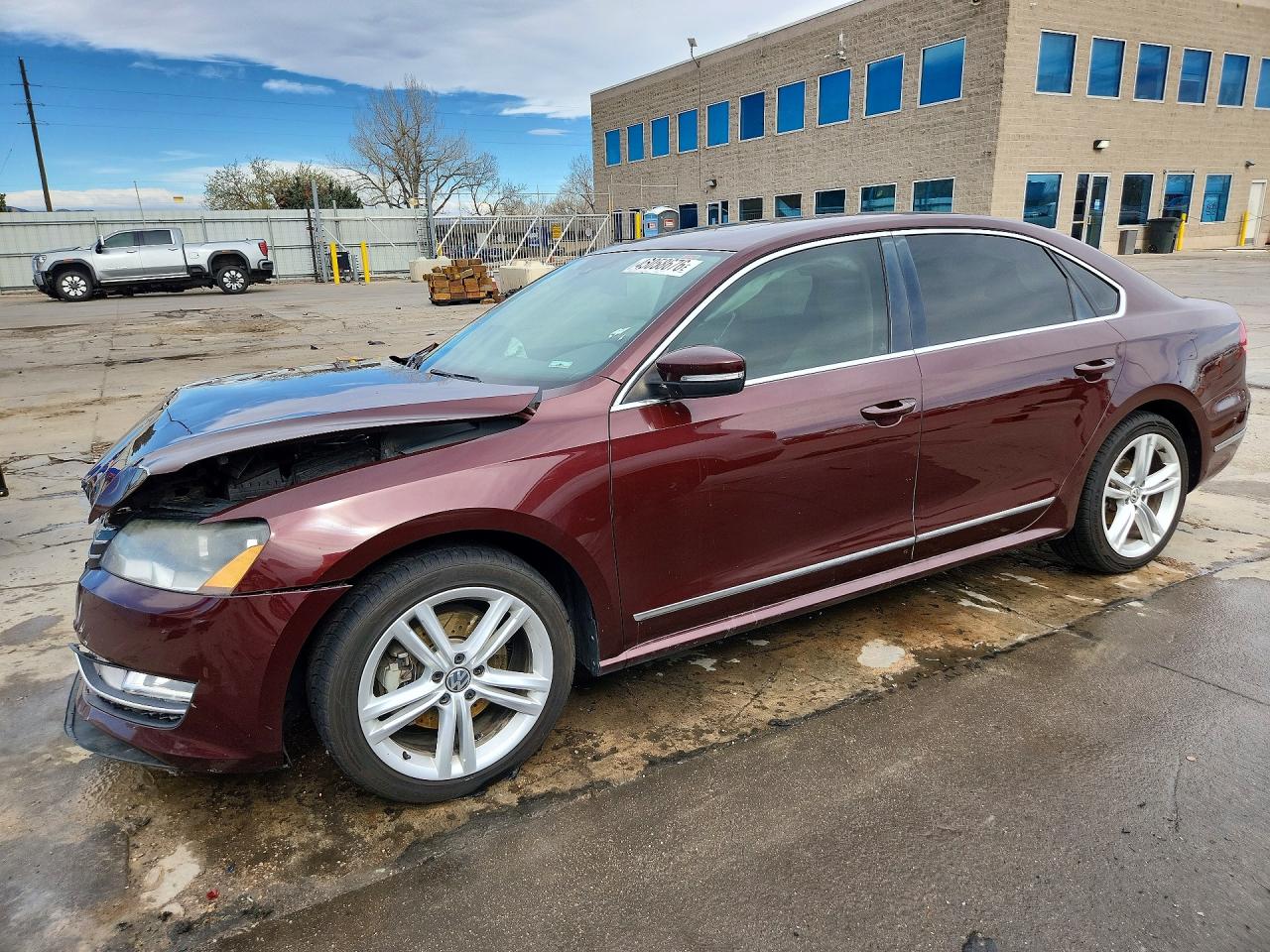 Salvage Volkswagen Passat Image