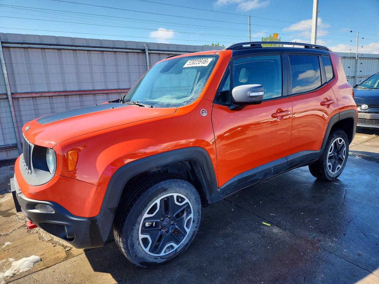 Salvage Jeep Renegade Image