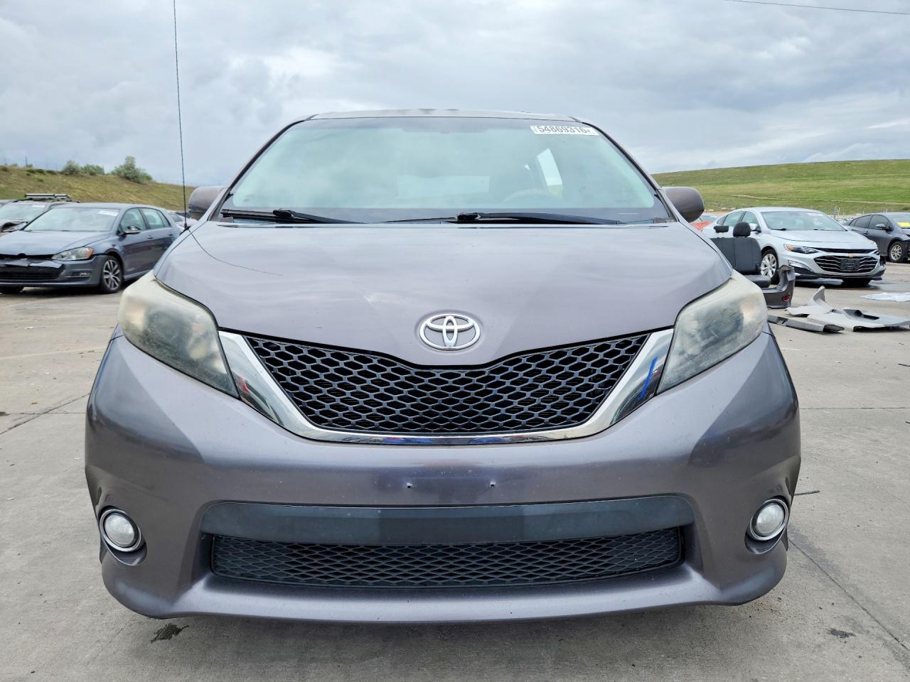 Toyota Sienna Sport