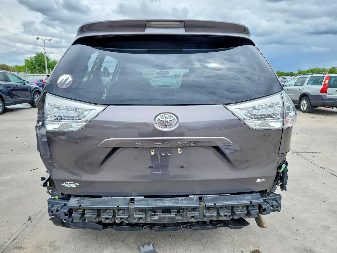 Toyota Sienna Sport