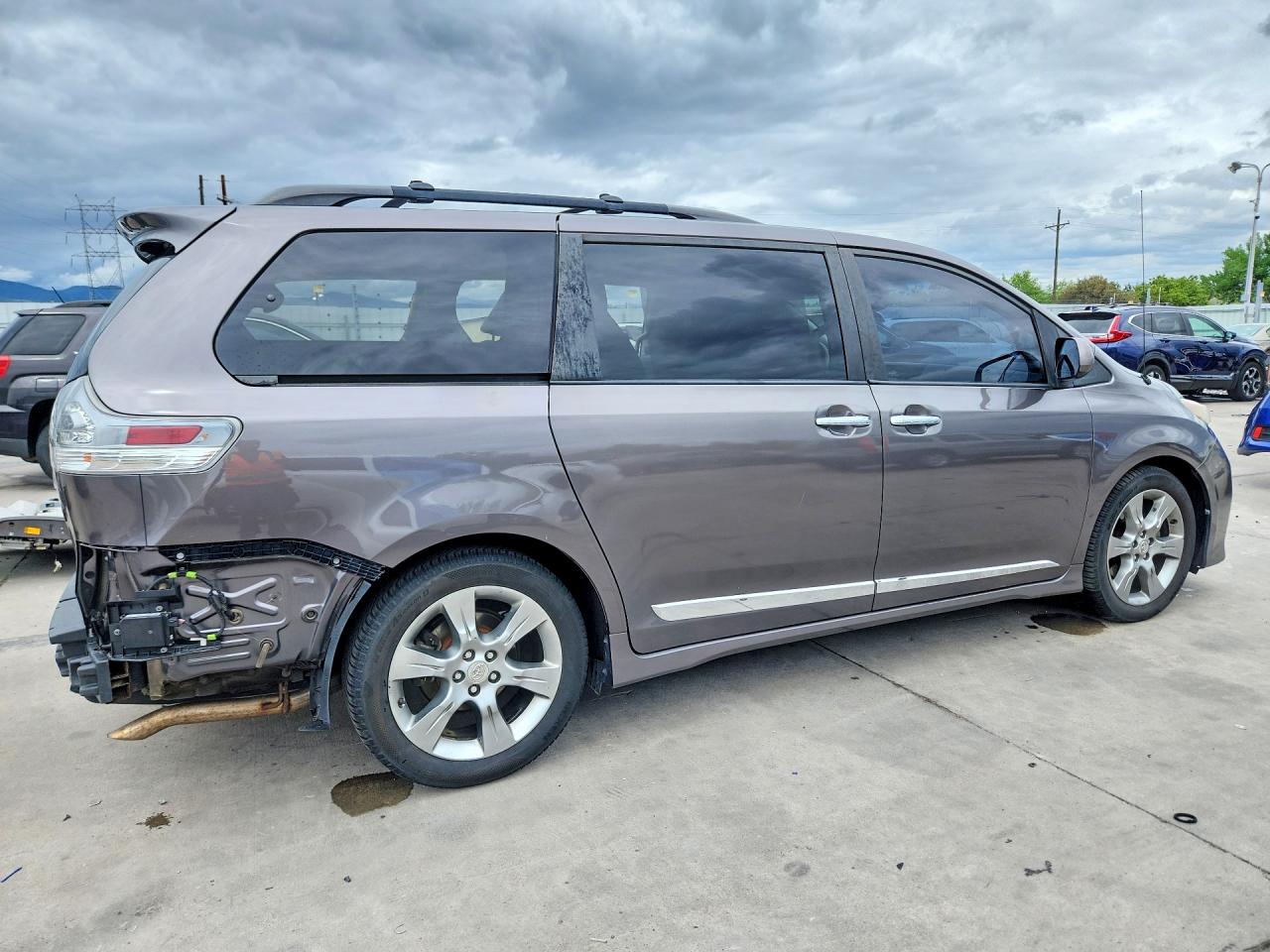 Toyota Sienna Sport