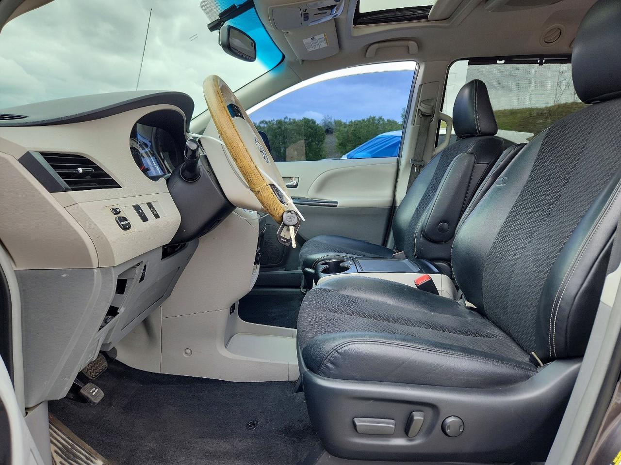 Toyota Sienna Sport