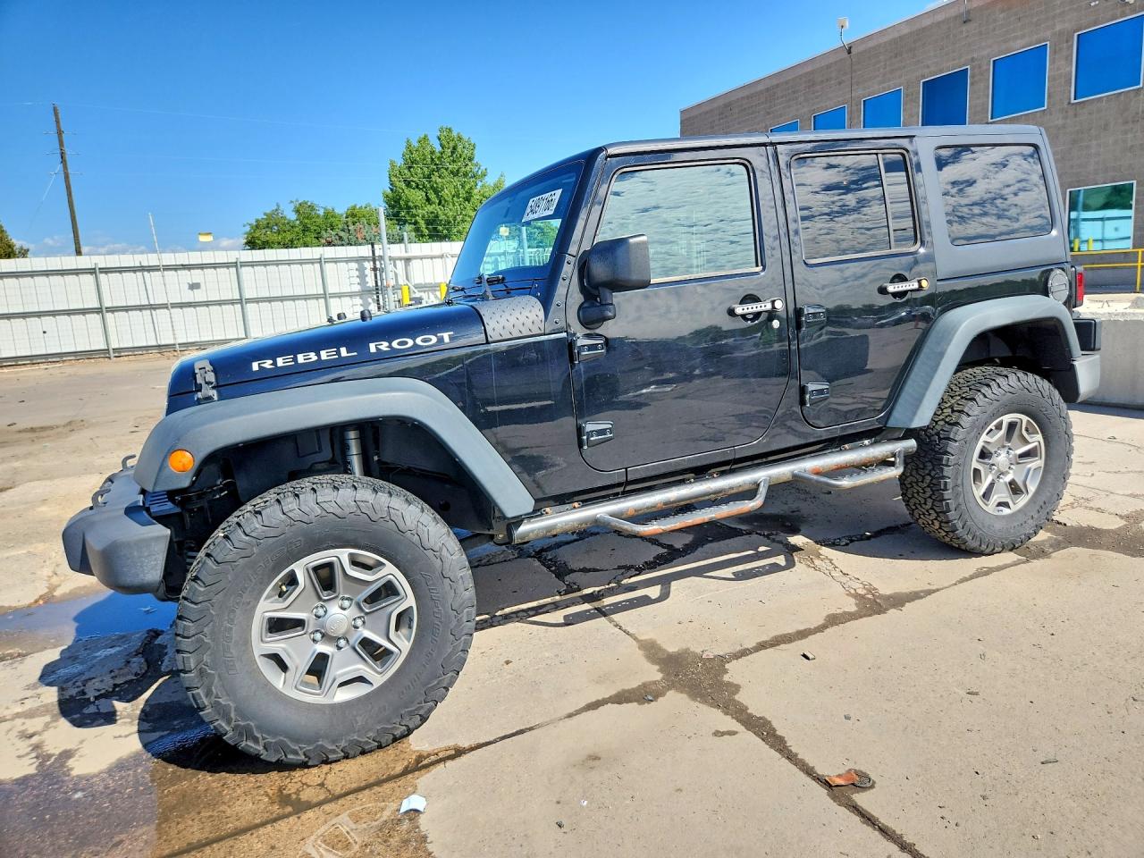Salvage Jeep Wrangler Image