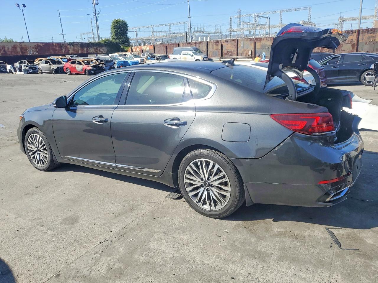 Kia Cadenza Technology
