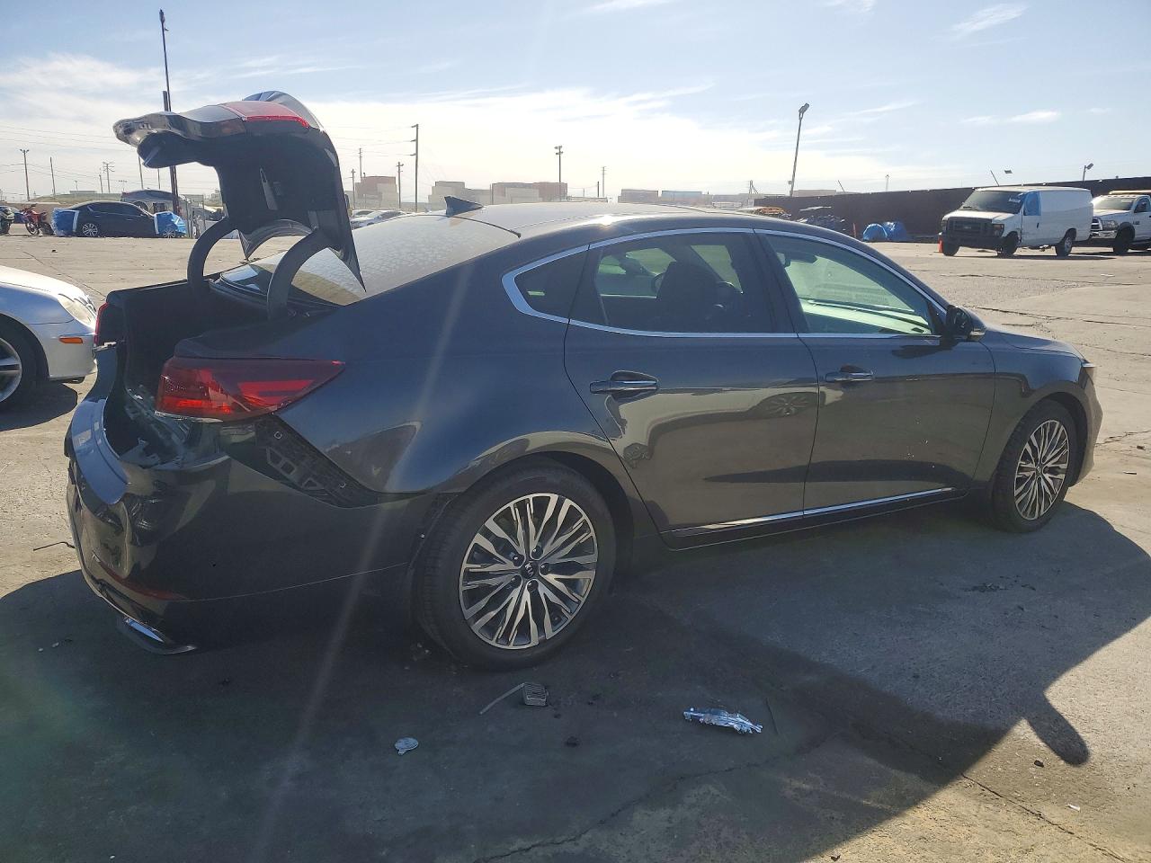 Kia Cadenza Technology
